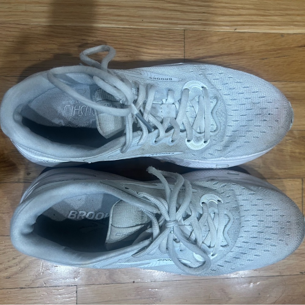 Brooks ghost max running shoe